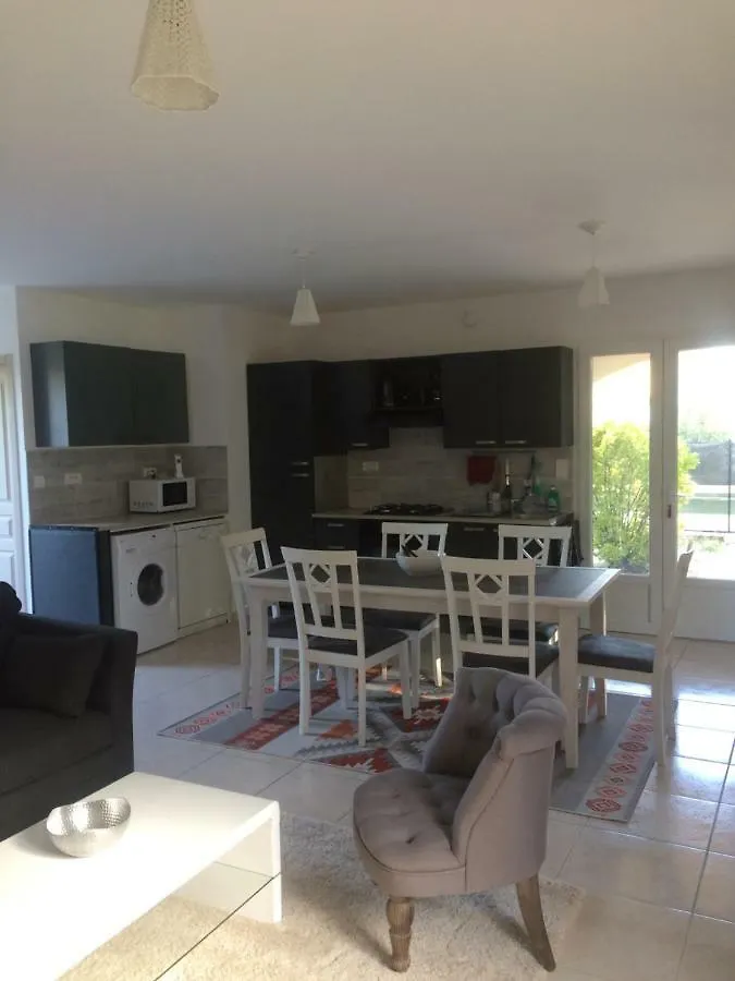 La Maison D'Amelie Villa Mazan 0*,